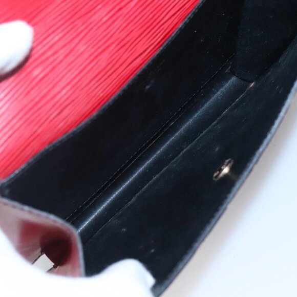 LOUIS VUITTON Epi Montagne 20 Clutch Bag Red LV - Picture 9 of 16